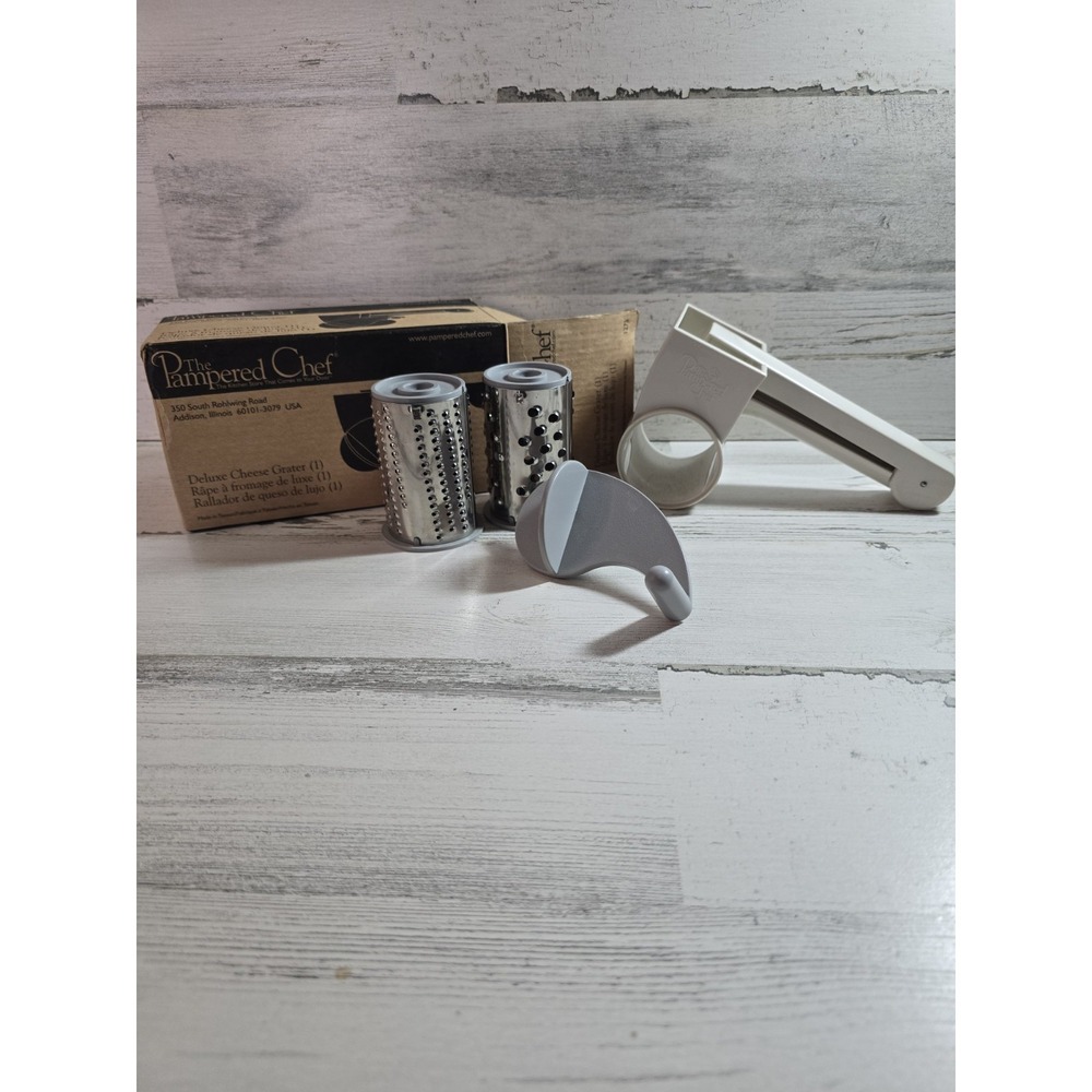 Pampered Chef Deluxe Cheese Grater 1275 White Rotary Manual 2 Stainless Drums‎